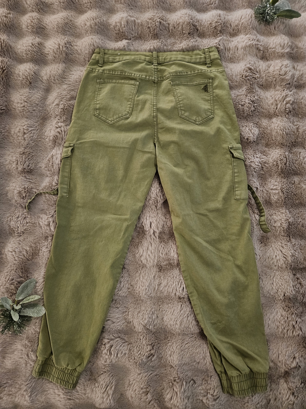 VIP Jeans Women's Olive Cargo Jogger Pants Size 13/31 Utility Stretch Y2K - Picture 3 of 8